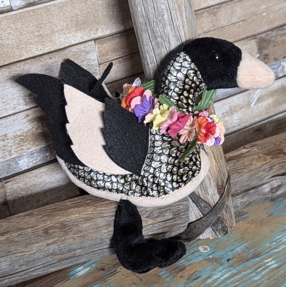 Hawaiian Collectibles Passport #014954 "Unele" Nene Goose - Picture 2 of 13